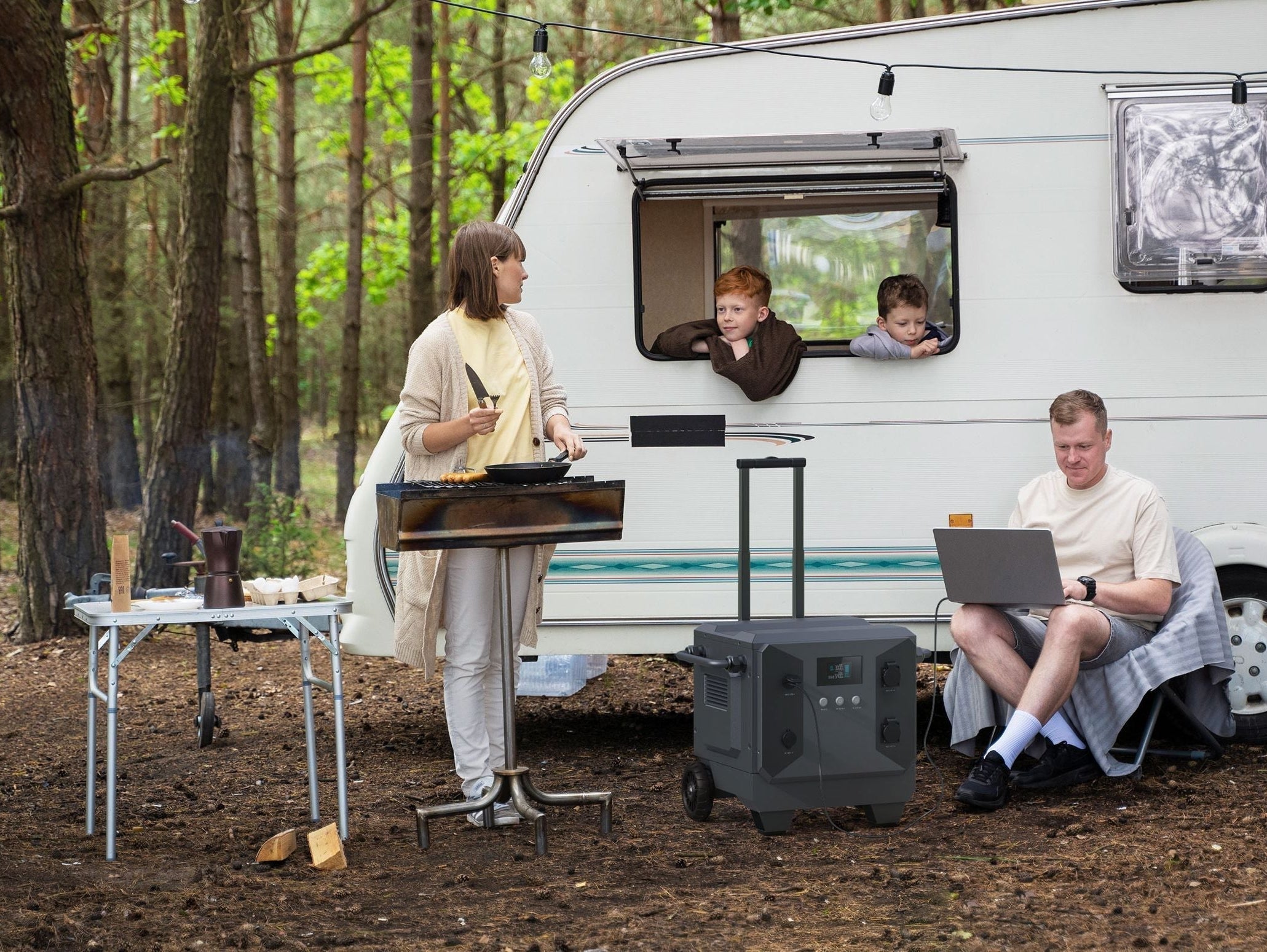 The Best Energy Solution for RV Travel: The Advantages of Lightweight Portable Power Stations